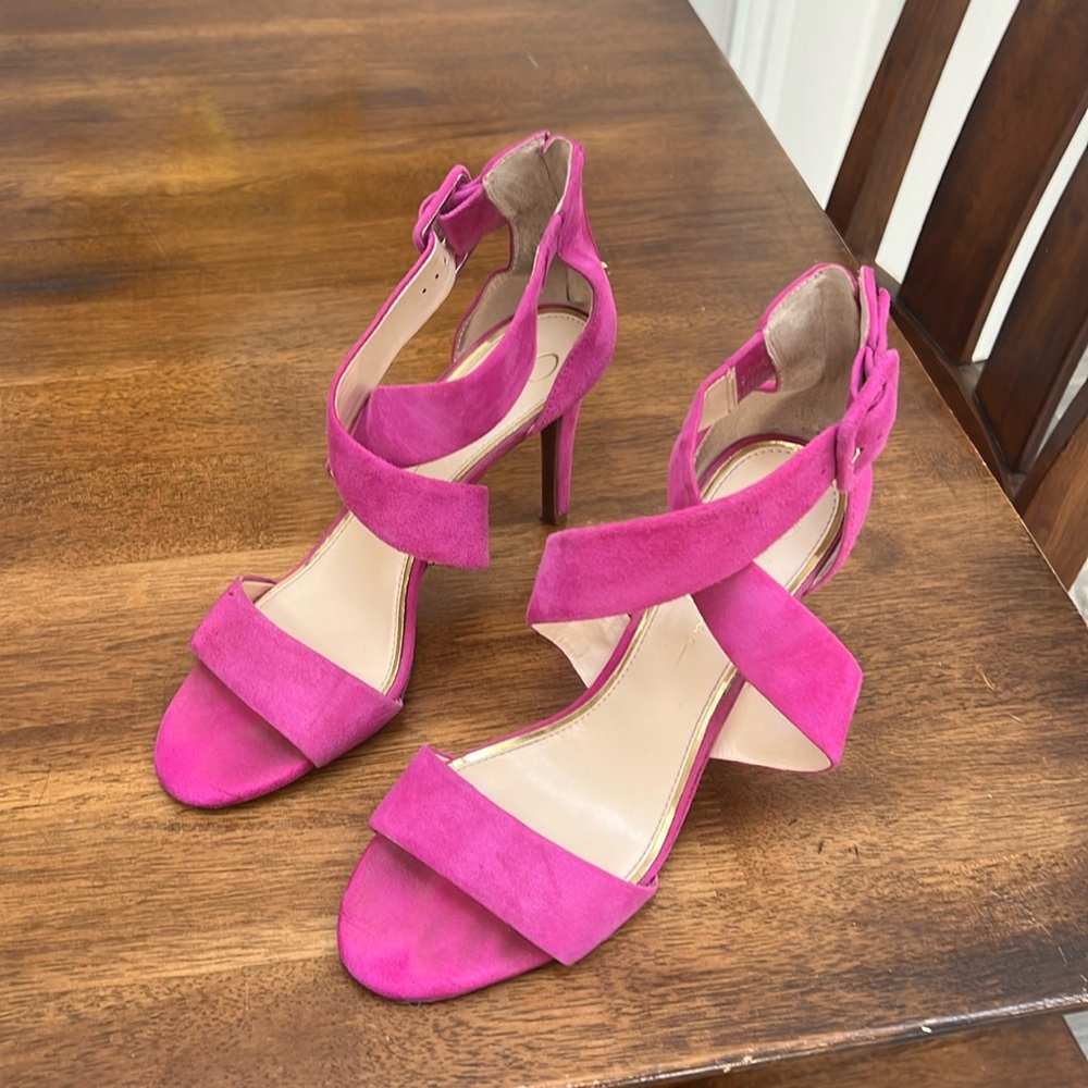 Beautiful shoes. Wearer only twice.